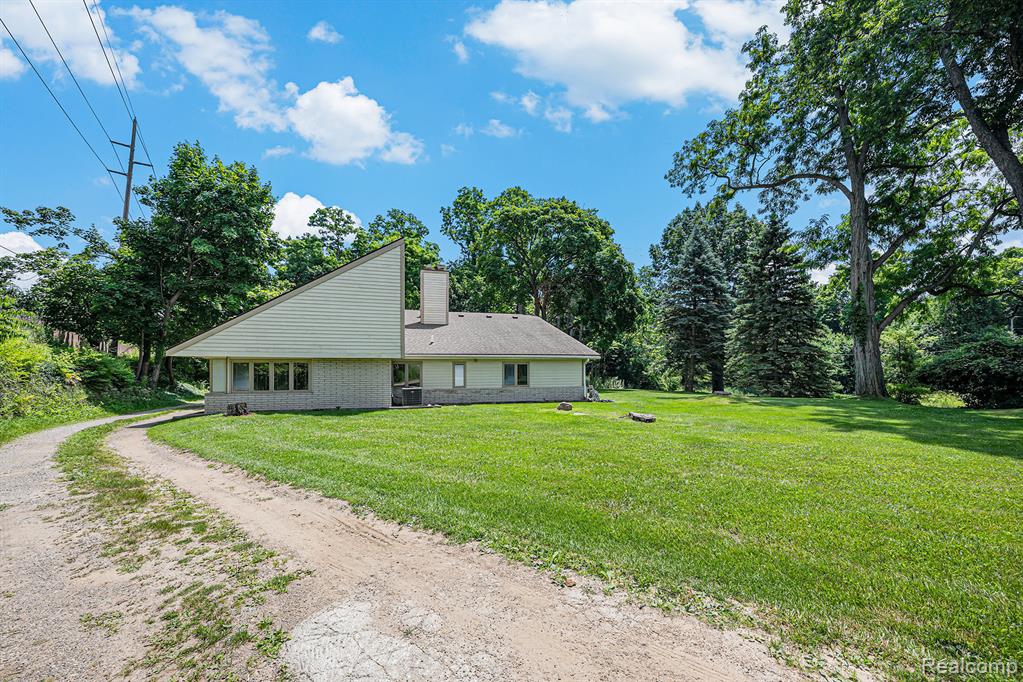36680 Howard Road Farmington, MI 48331 - Photo 23 of 25