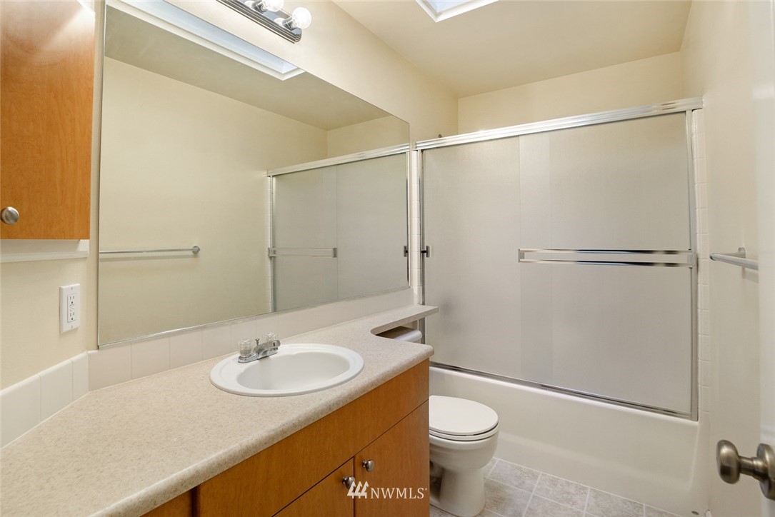 4815 Lake Place South, Unit A Renton, WA 98055 - Photo 19 of 25 Gallery Image 19