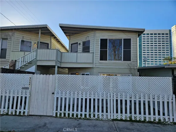$2,495 | 3712 West Heffron Drive, Burbank, CA 91505