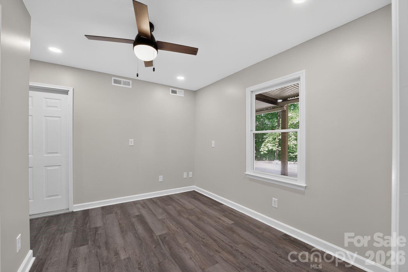 1472 Old Tara Lane Fort Mill, SC 29708 - Photo 11 of 14 Gallery Image 11