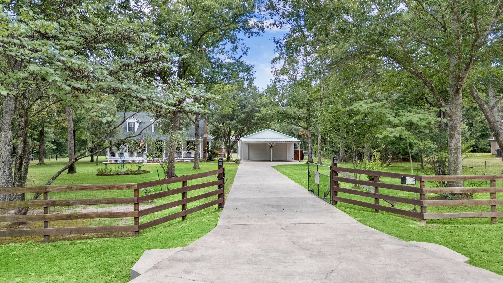 10192 Iron Ore Road Conroe, TX 77303 - Photo 3 of 50 Gallery Image 3
