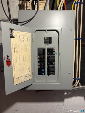 $230,000 | 433 Tolland Street, East Hartford, CT 06108