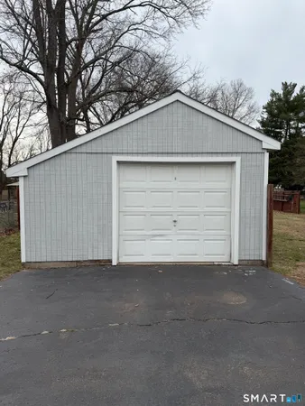 $230,000 | 433 Tolland Street, East Hartford, CT 06108