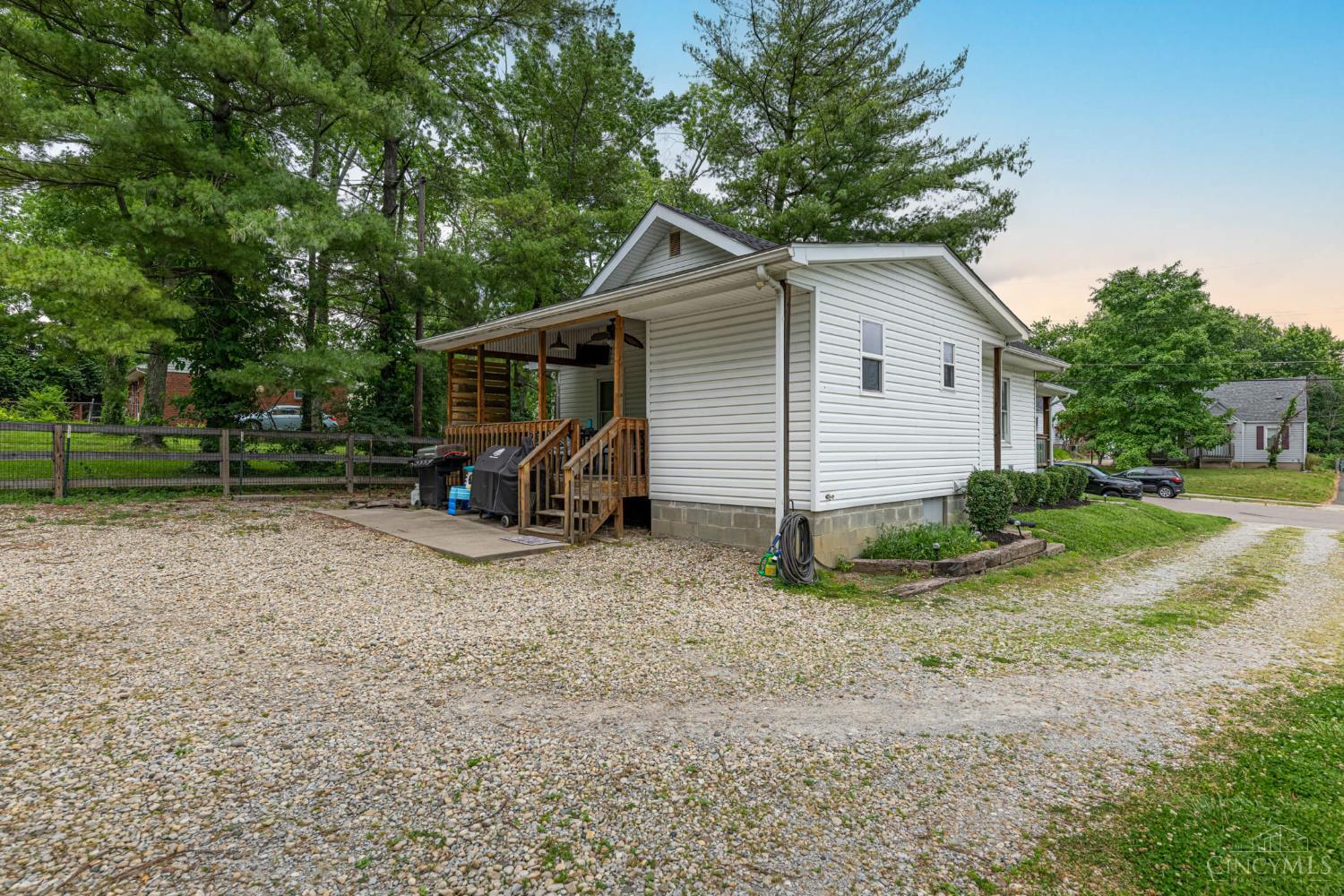 16 Burton Road Middletown, OH 45044 - Photo 17 of 25