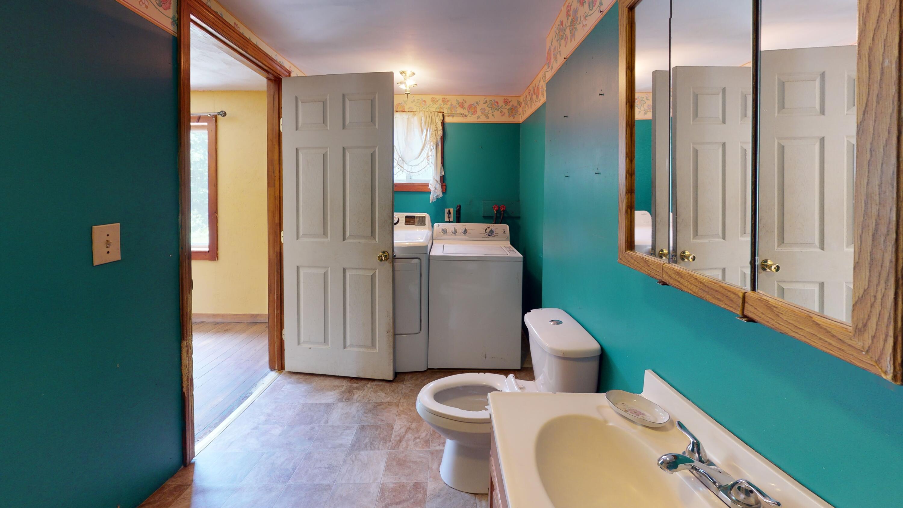 436 Pleasant Street Mechanic Falls, ME 04256 - Photo 17 of 58 436-Pleasant-St-Mechanic-Falls-Maine-Bat