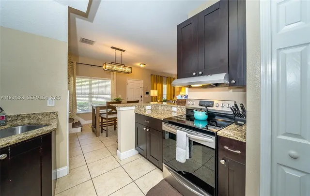 $395,000 | 205 East Kirby Street, Tampa, FL 33604