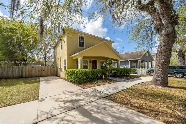 $395,000 | 205 East Kirby Street, Tampa, FL 33604