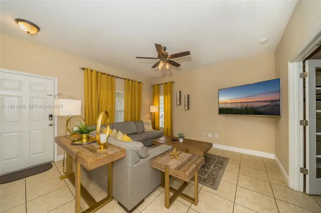 $395,000 | 205 East Kirby Street, Tampa, FL 33604