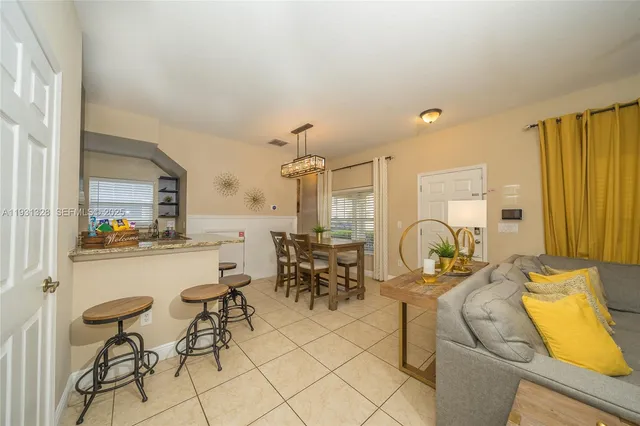 $395,000 | 205 East Kirby Street, Tampa, FL 33604