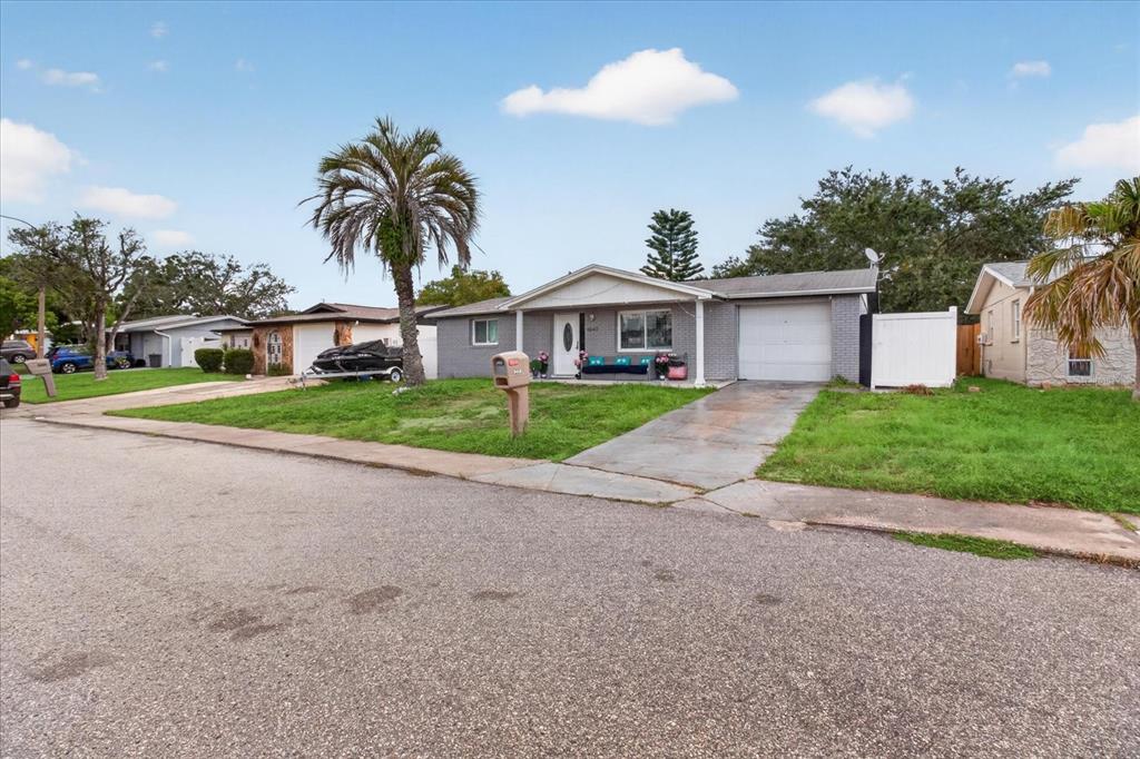 9440 Rainbow Lane Port Richey, FL 34668 - Photo 9 of 78 Gallery Image 9