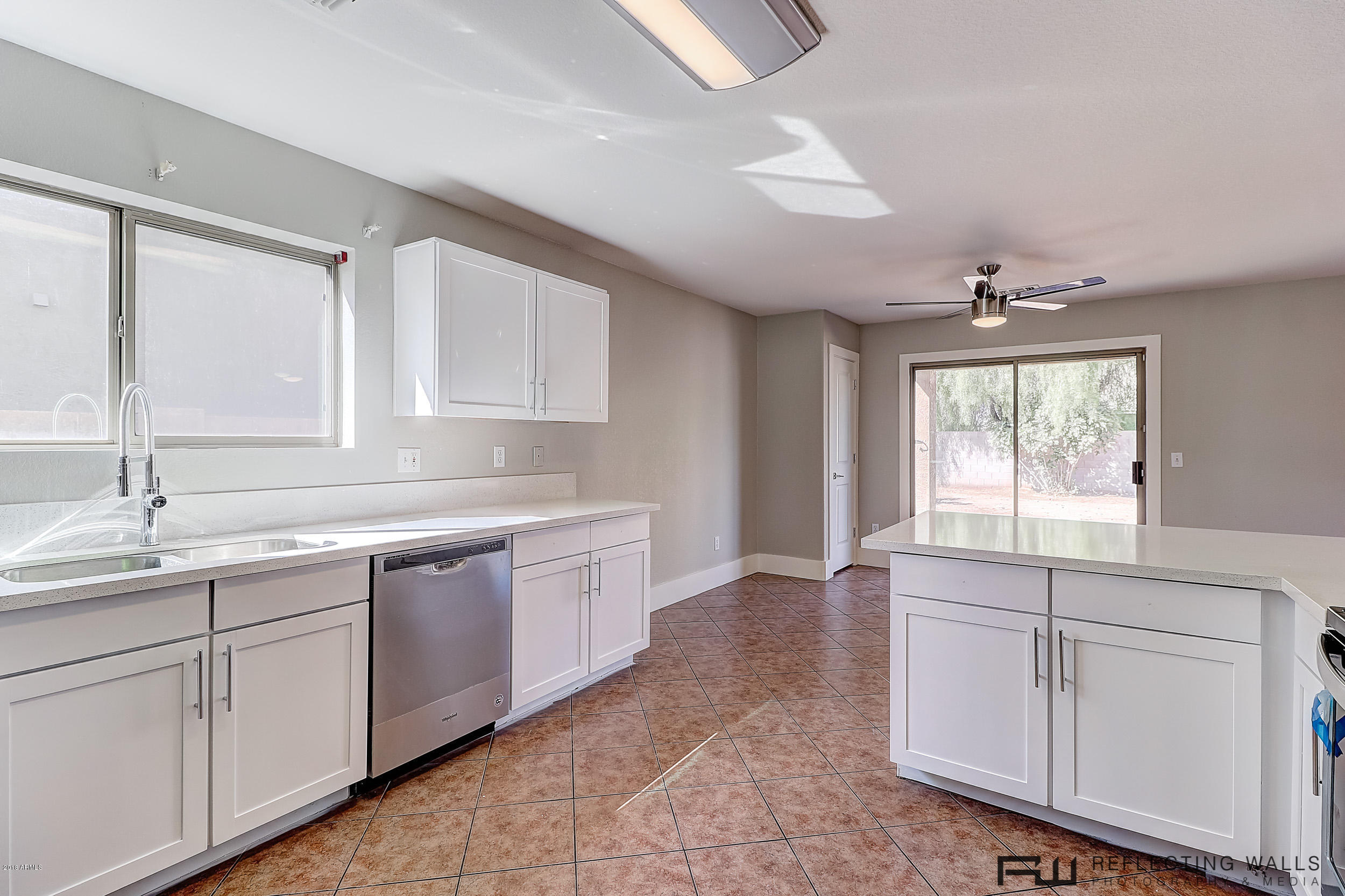 2428 West Bloch Road Phoenix, AZ 85041 - Photo 13 of 30 B (7)