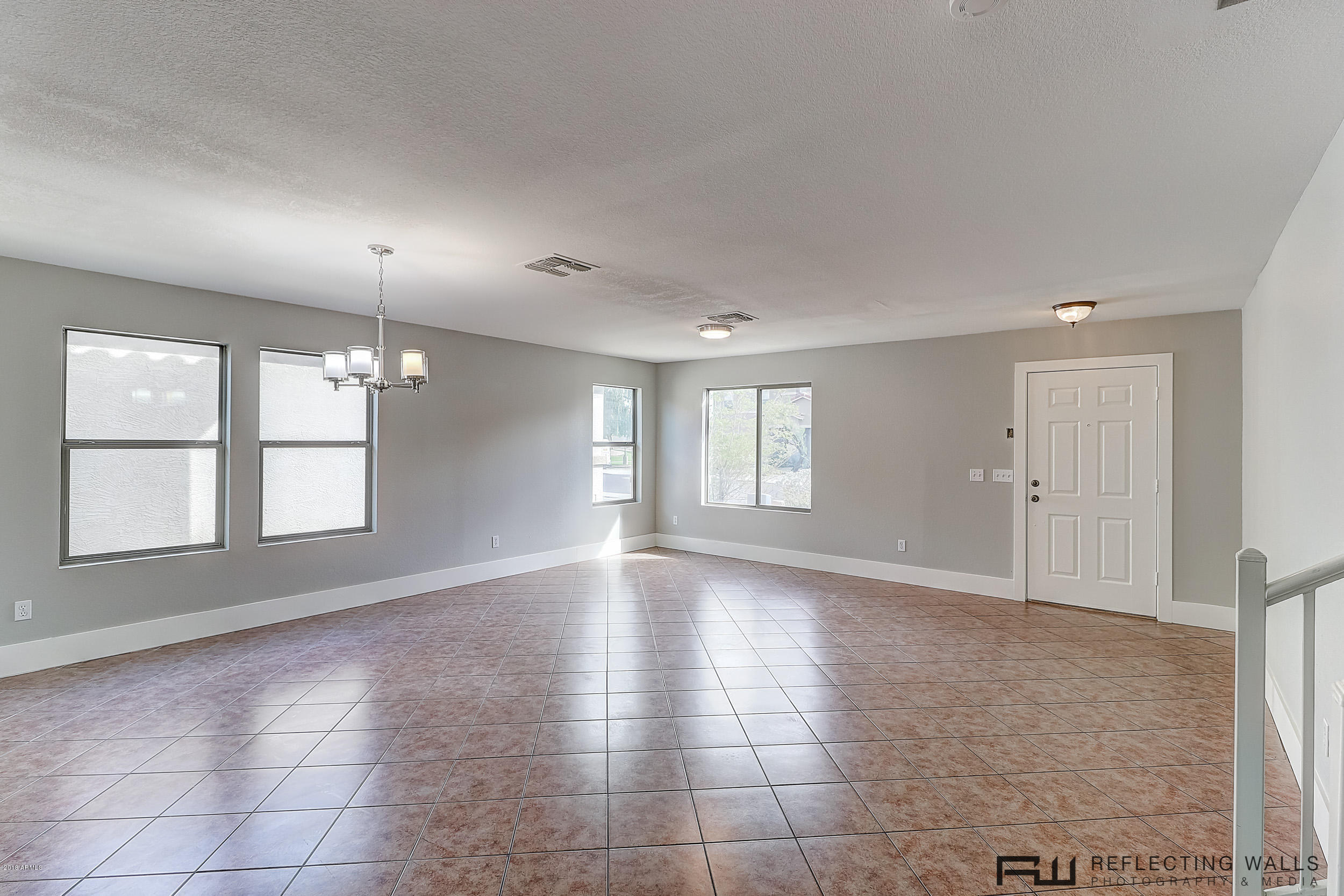 2428 West Bloch Road Phoenix, AZ 85041 - Photo 5 of 30 B (21)