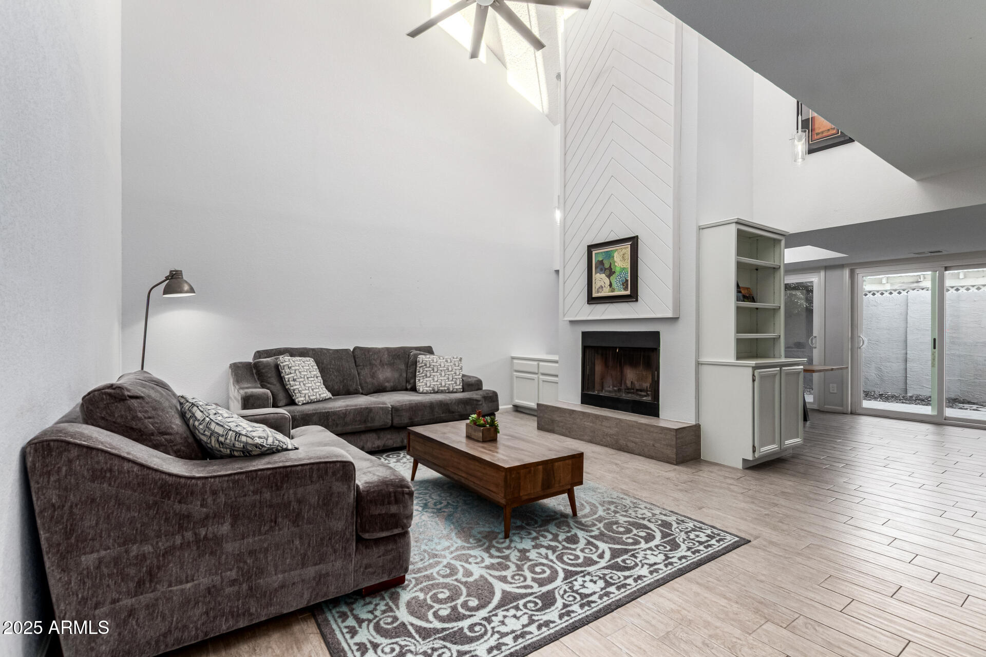 6509 North 10th Place Phoenix, AZ 85014 - Photo 8 of 28 08 - 10th