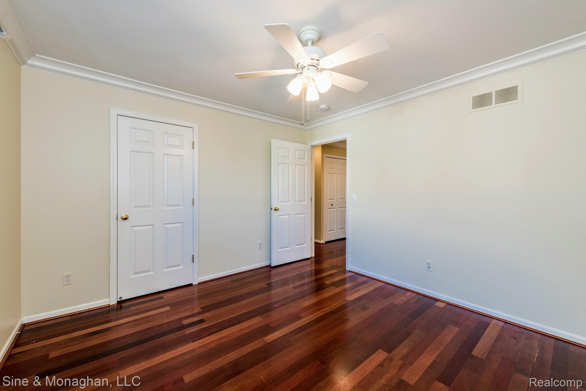1380 Ross Lane Rochester, MI 48306 - Photo 26 of 50 Bedroom (10x11)