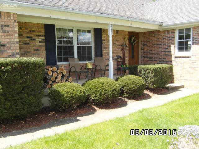 3213 Dillon Road Flushing, MI 48433 - Photo 2 of 40 21143313-1.JPG