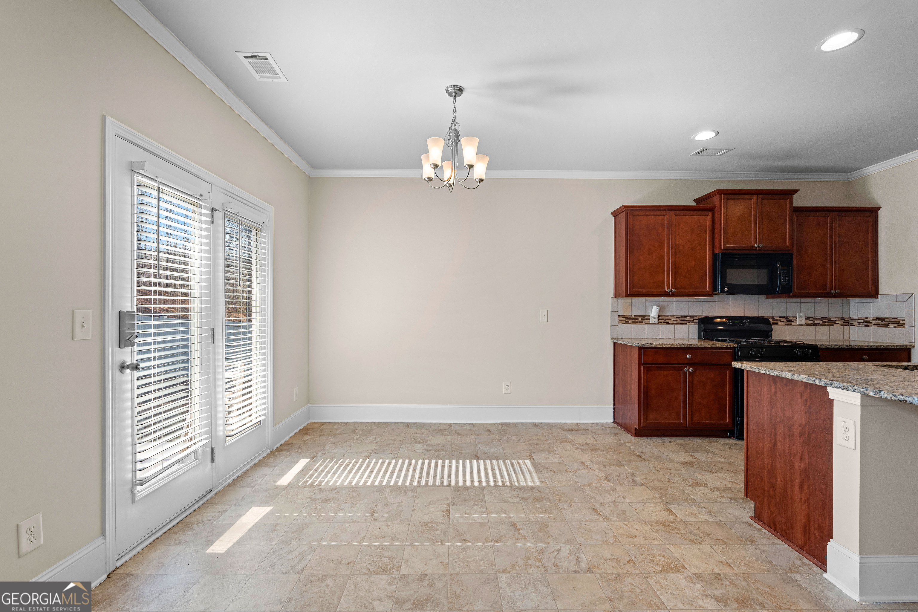 157 Westminster Way Newnan, GA 30263 - Photo 12 of 60