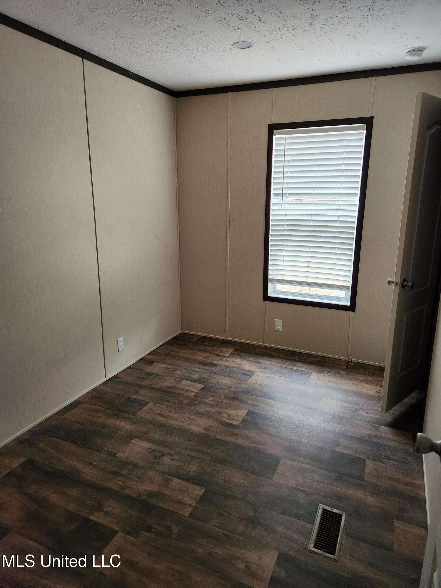 379 Maple Street Florence, MS 39073 - Photo 7 of 16 2nd bedroom