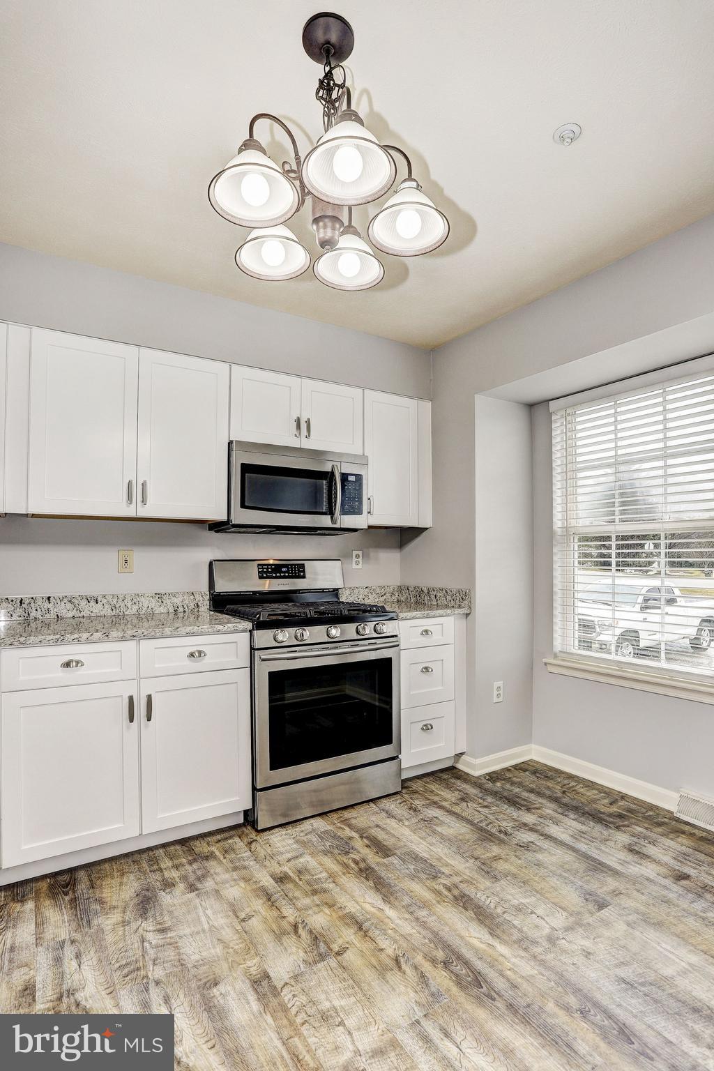 6282 Meadowcroft Road Eldersburg, MD 21784 - Photo 11 of 29 Eat-In Kitchen
