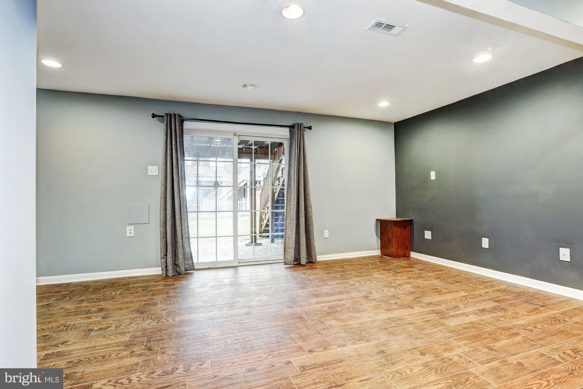 6282 Meadowcroft Road Eldersburg, MD 21784 - Photo 20 of 29 Family Room