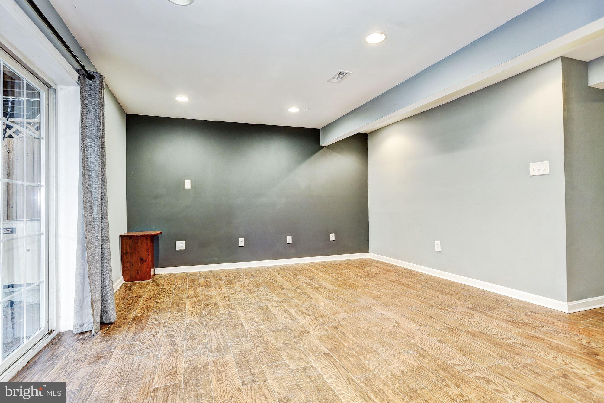 6282 Meadowcroft Road Eldersburg, MD 21784 - Photo 22 of 29 Family Room