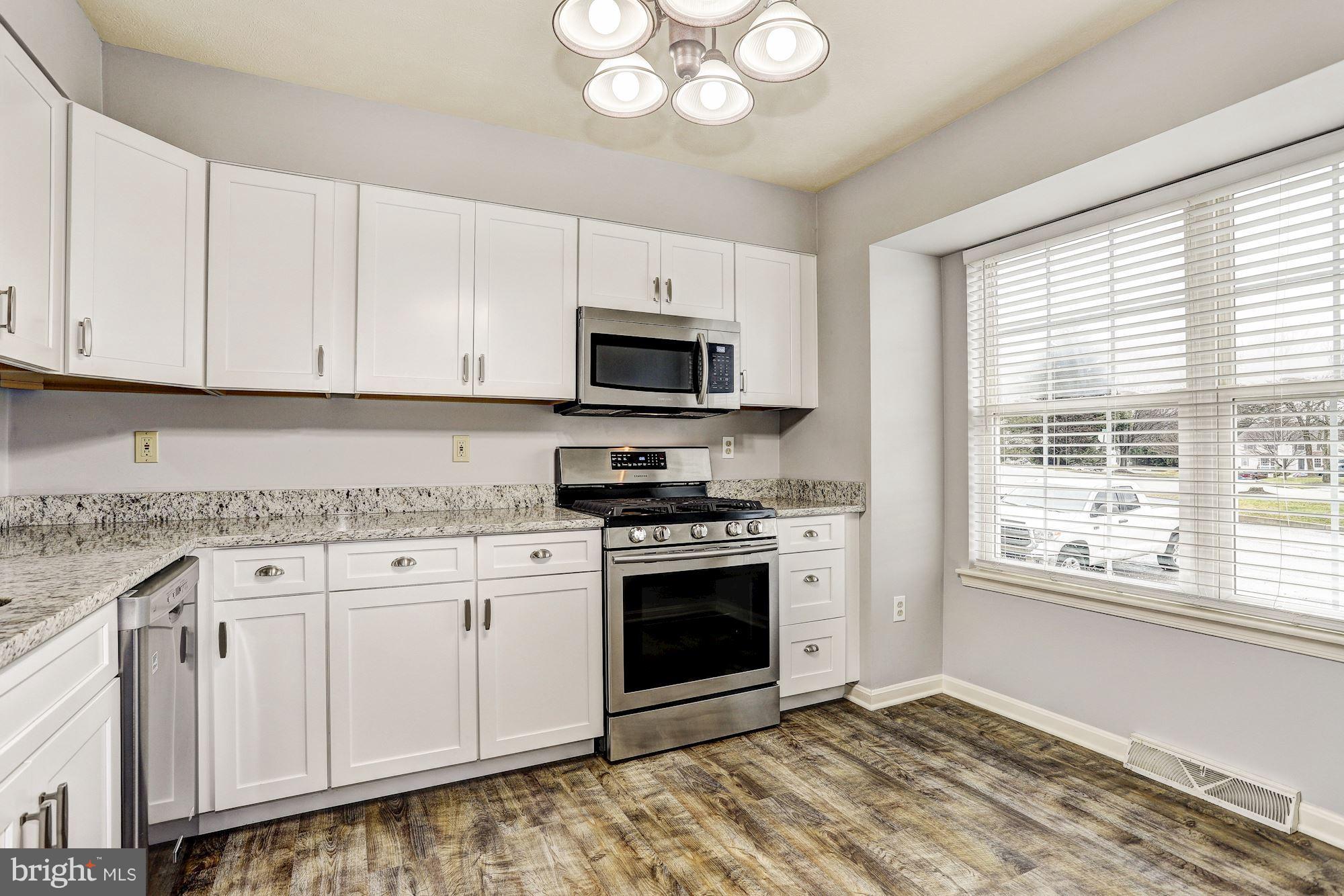 6282 Meadowcroft Road Eldersburg, MD 21784 - Photo 7 of 29 Eat-In Kitchen