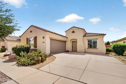 $429,000 | 879 East Bellerive Place, Chandler, AZ 85249