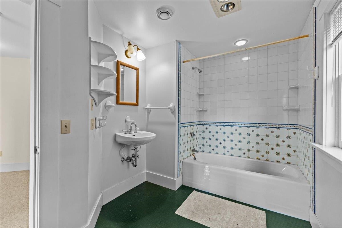 243 Lyle McKee Road Morristown, VT 05661 - Photo 31 of 42