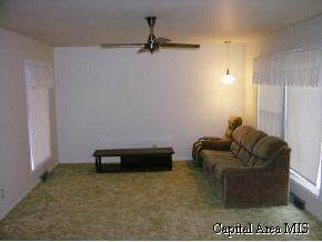 1772 Fairmont Drive Springfield, IL 62702 - Photo 3 of 7