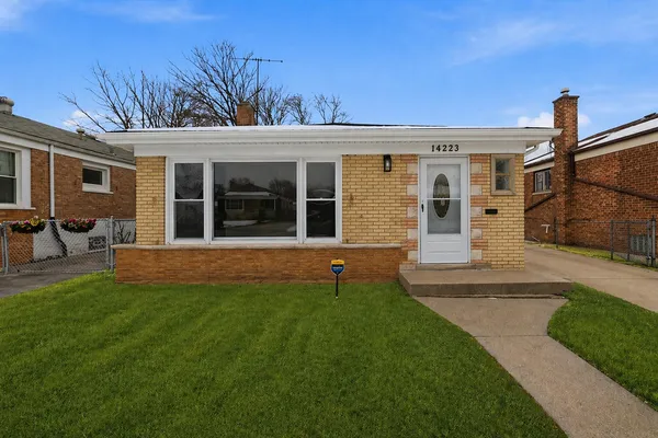 $232,000 | 14223 University Avenue, Dolton, IL 60419