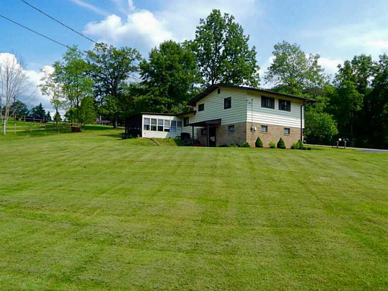 107 Grove Hill Road Baden, PA 15005 - Photo 15 of 18 Yard/Garden.