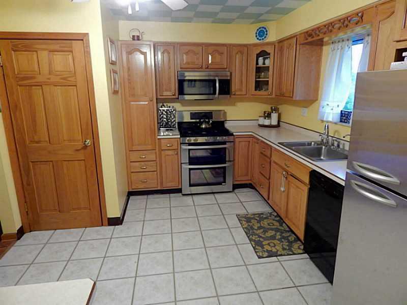 107 Grove Hill Road Baden, PA 15005 - Photo 5 of 18 Kitchen.