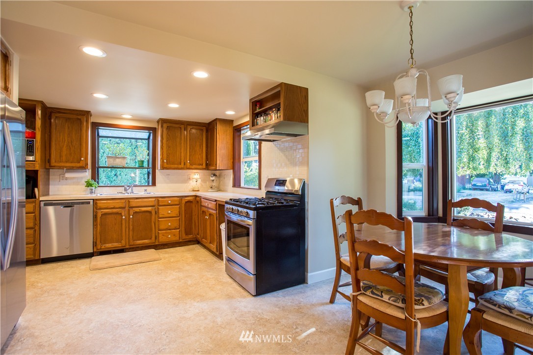 11061 Peter Anderson Road Burlington, WA 98233 - Photo 11 of 24 Gallery Image 11