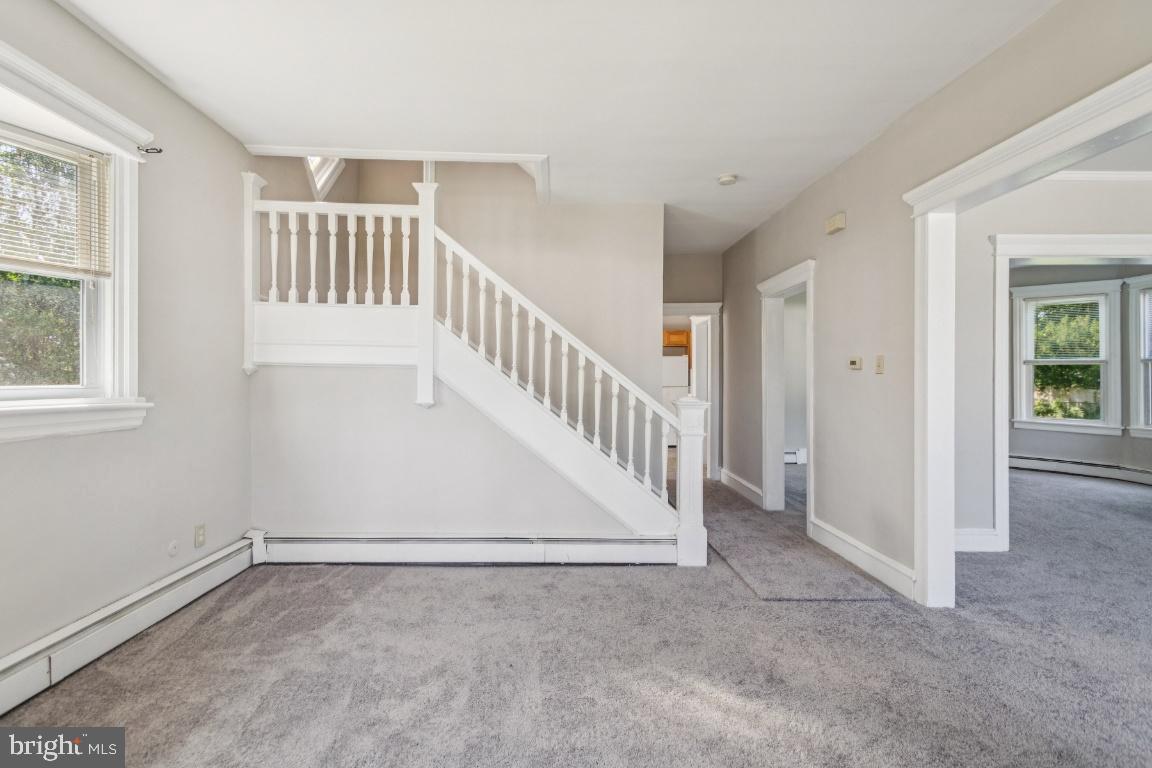 608 Clements Bridge Road Barrington, NJ 08007 - Photo 3 of 25