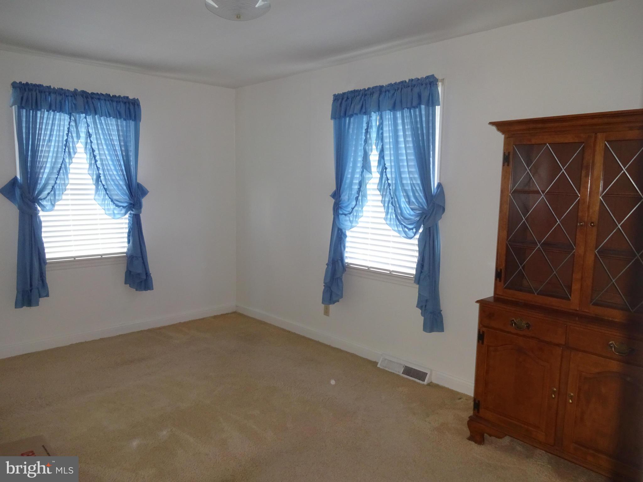 934 Martin Road Baltimore, MD 21221 - Photo 6 of 16 Bedroom (Master) on the Main Level