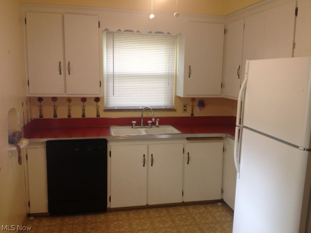 4324 Elmwood Road South Euclid, OH 44121 - Photo 10 of 25