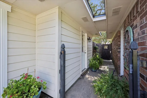 a view of a pathway of a house