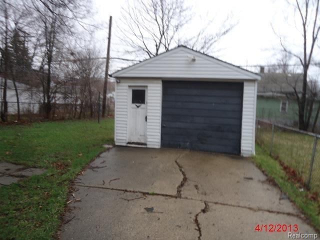 9270 Evergreen Road Detroit, MI 48228 - Photo 3 of 10 DSC07536 dated.JPG