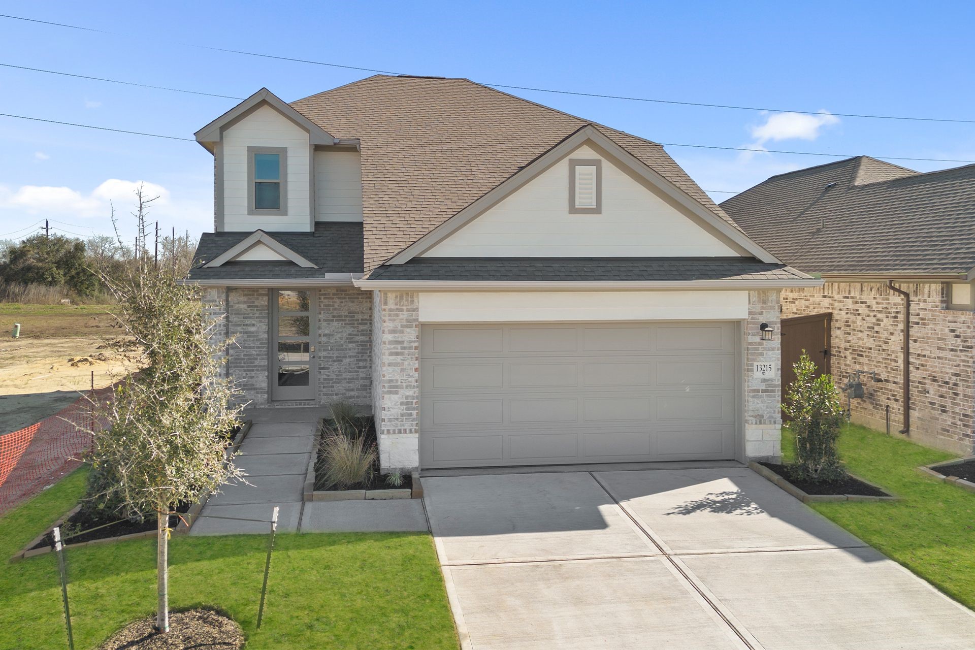 13319 Prado Rdg Lane Rosharon, TX 77583 - Photo 21 of 33 a front view of a house with garden