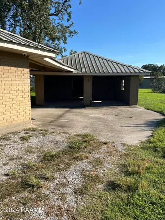 $1,900 | 616 East Broussard Road, Lafayette, LA 70503