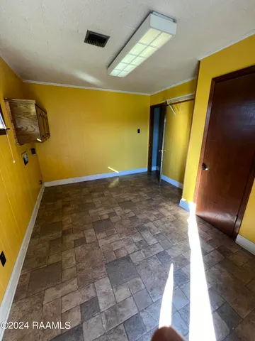 $1,900 | 616 East Broussard Road, Lafayette, LA 70503