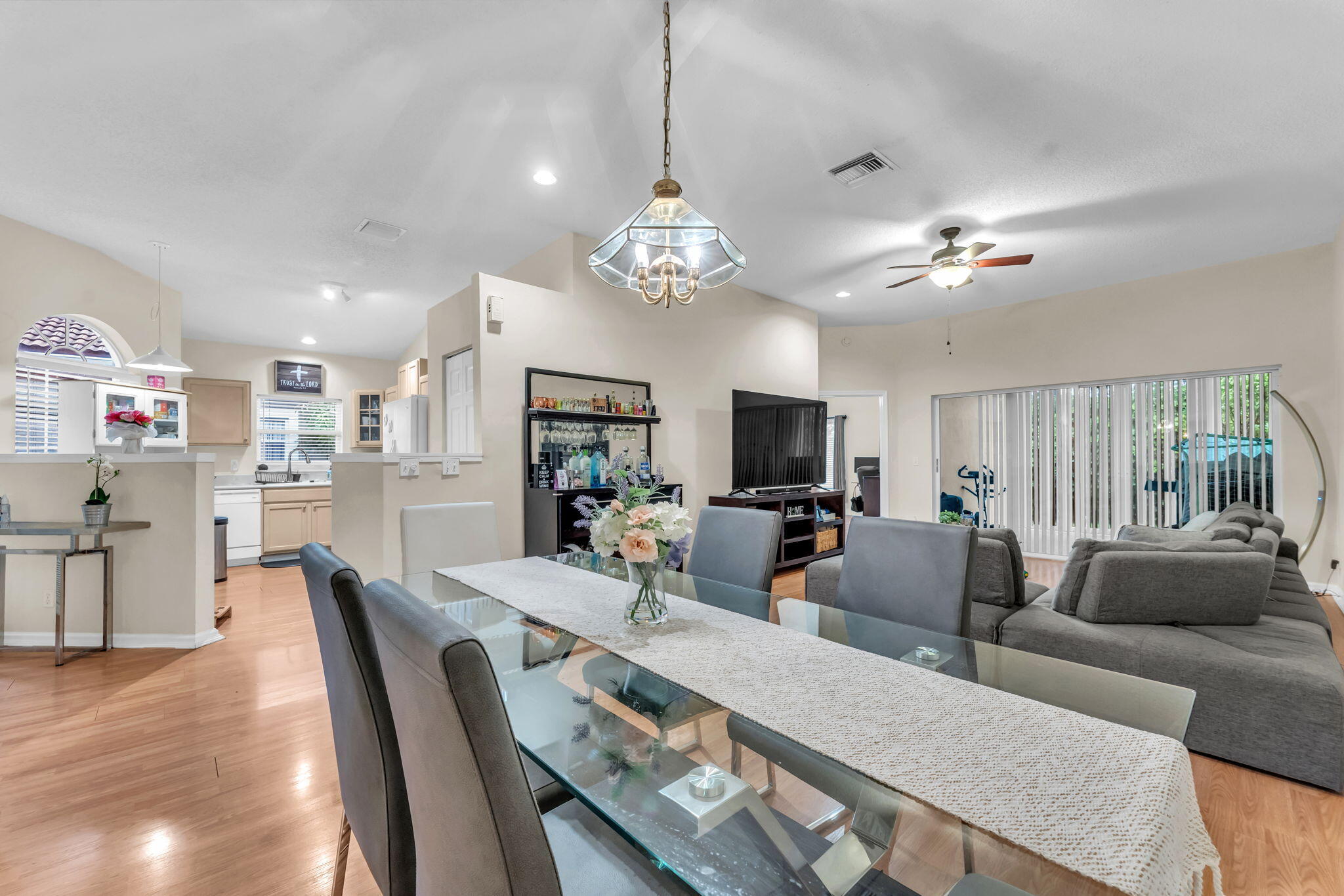 8385 Vía Serena Boca Raton, FL 33433 - Photo 12 of 35 7-web-or-mls-DON01059