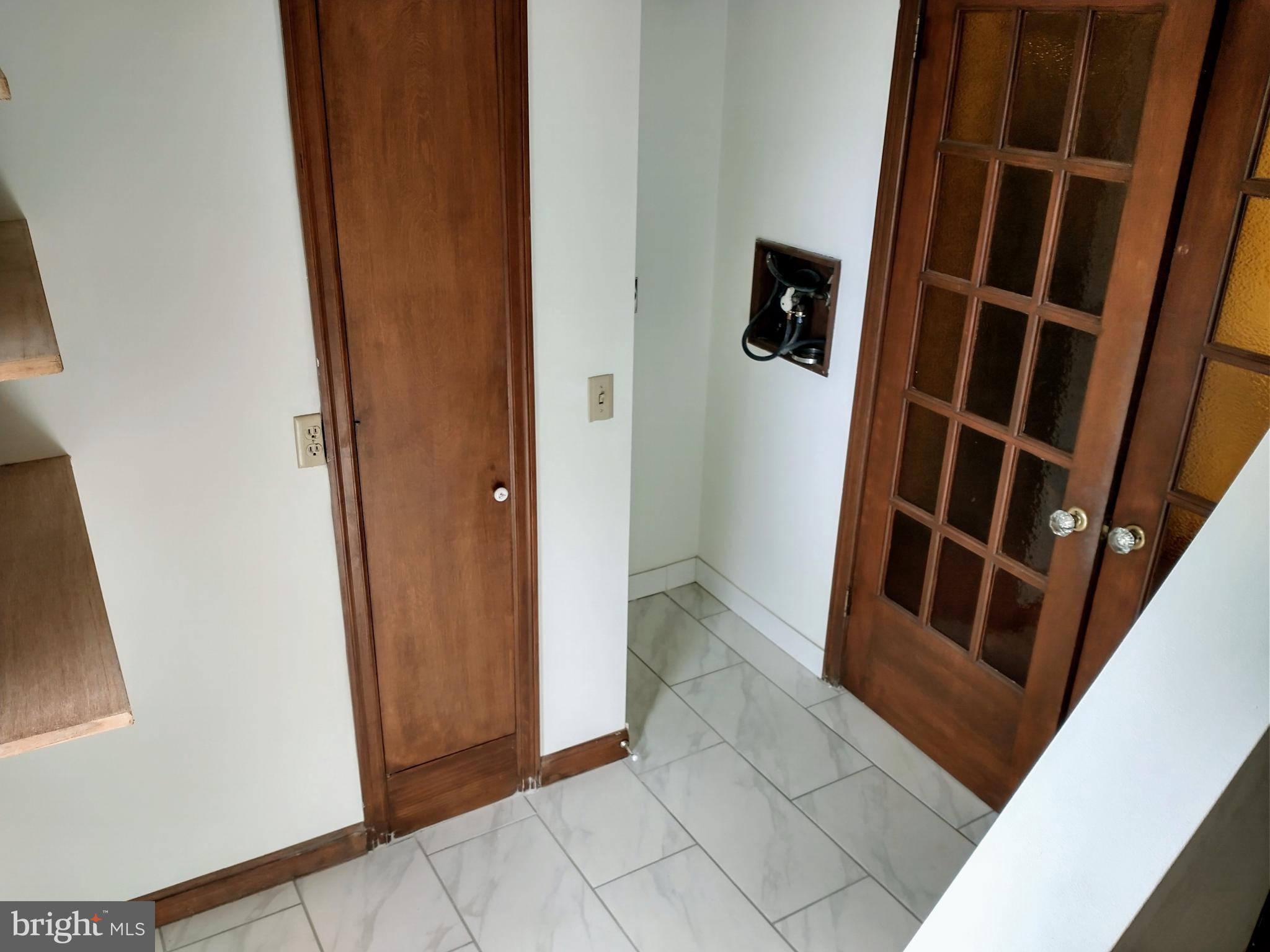 512 Mifflin Boulevard Reading, PA 19607 - Photo 35 of 57 a view of an entryway door