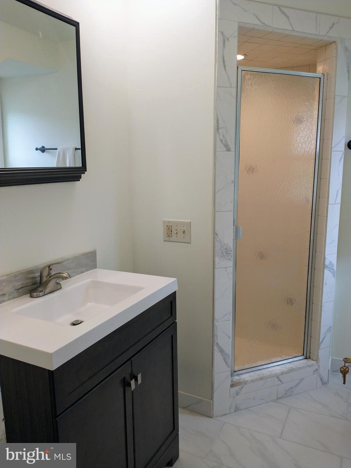 512 Mifflin Boulevard Reading, PA 19607 - Photo 43 of 57 STALL SHOWER IN MASTER