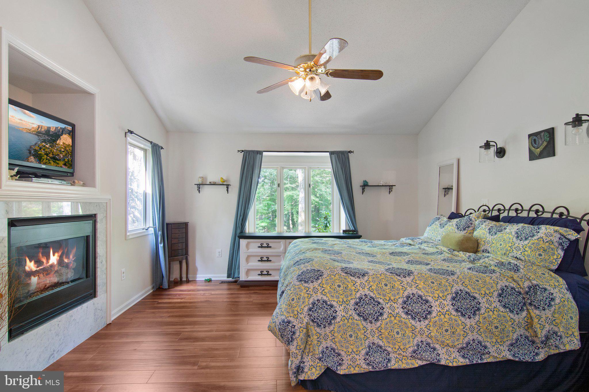 8045 Counselor Road Manassas, VA 20112 - Photo 22 of 59 Gorgeous main level master suite with fireplace