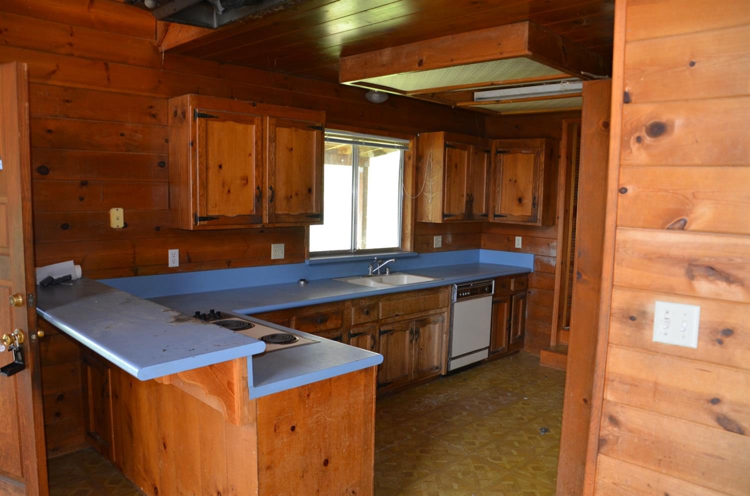 51065 Whitaker Forest Road Badger, CA 93603 - Photo 7 of 66 Gallery Image 7