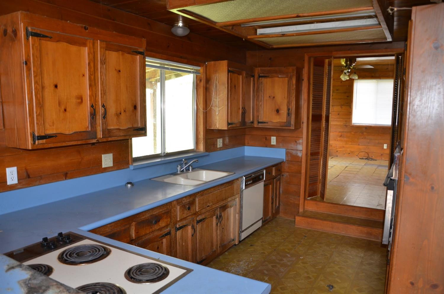 51065 Whitaker Forest Road Badger, CA 93603 - Photo 8 of 66 Gallery Image 8