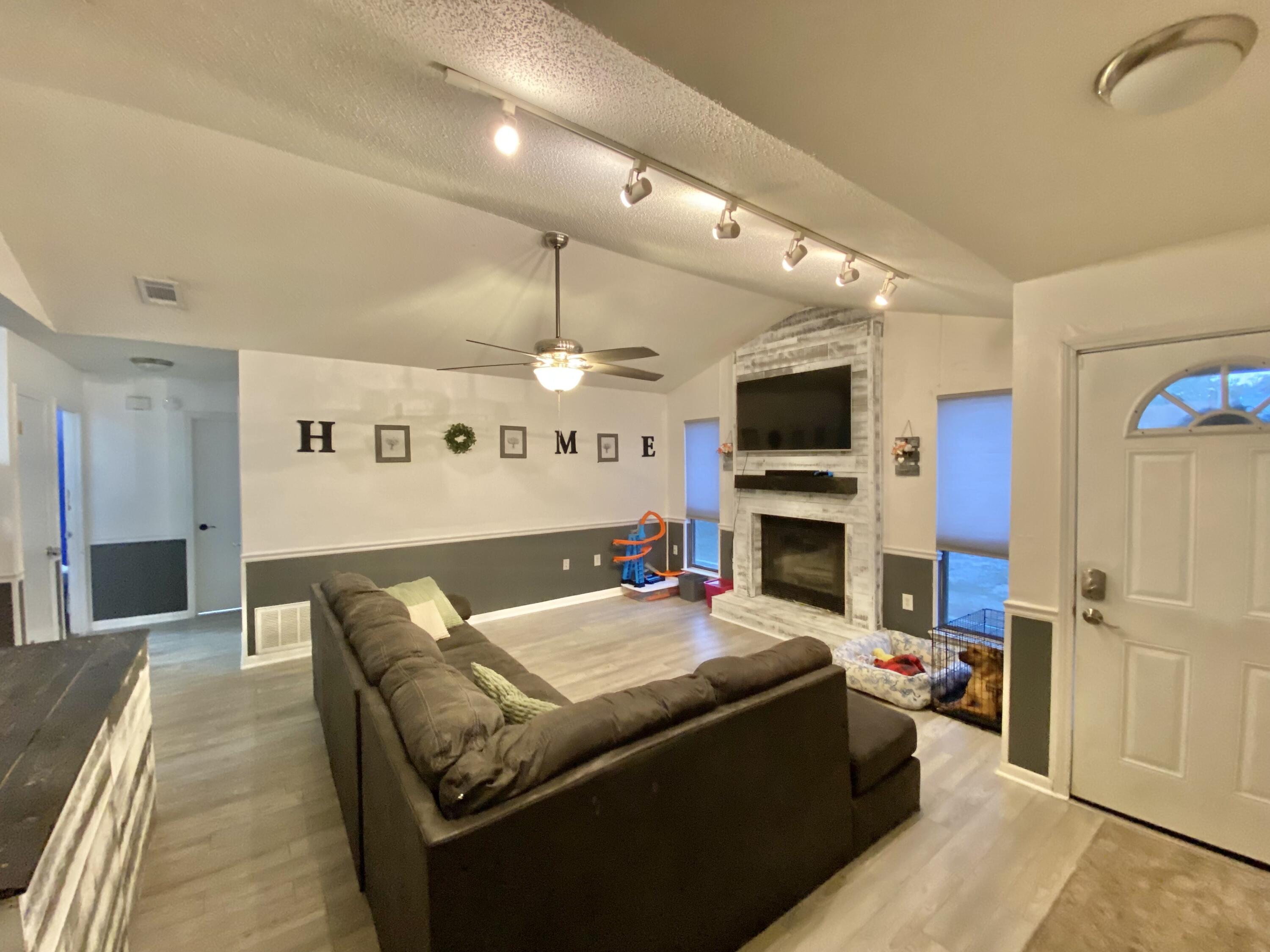 309 Springwood Circle Crestview, FL 32536 - Photo 11 of 53 IMG_9897