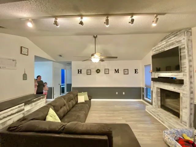 $285,000 | 309 Springwood Circle, Crestview, FL 32536