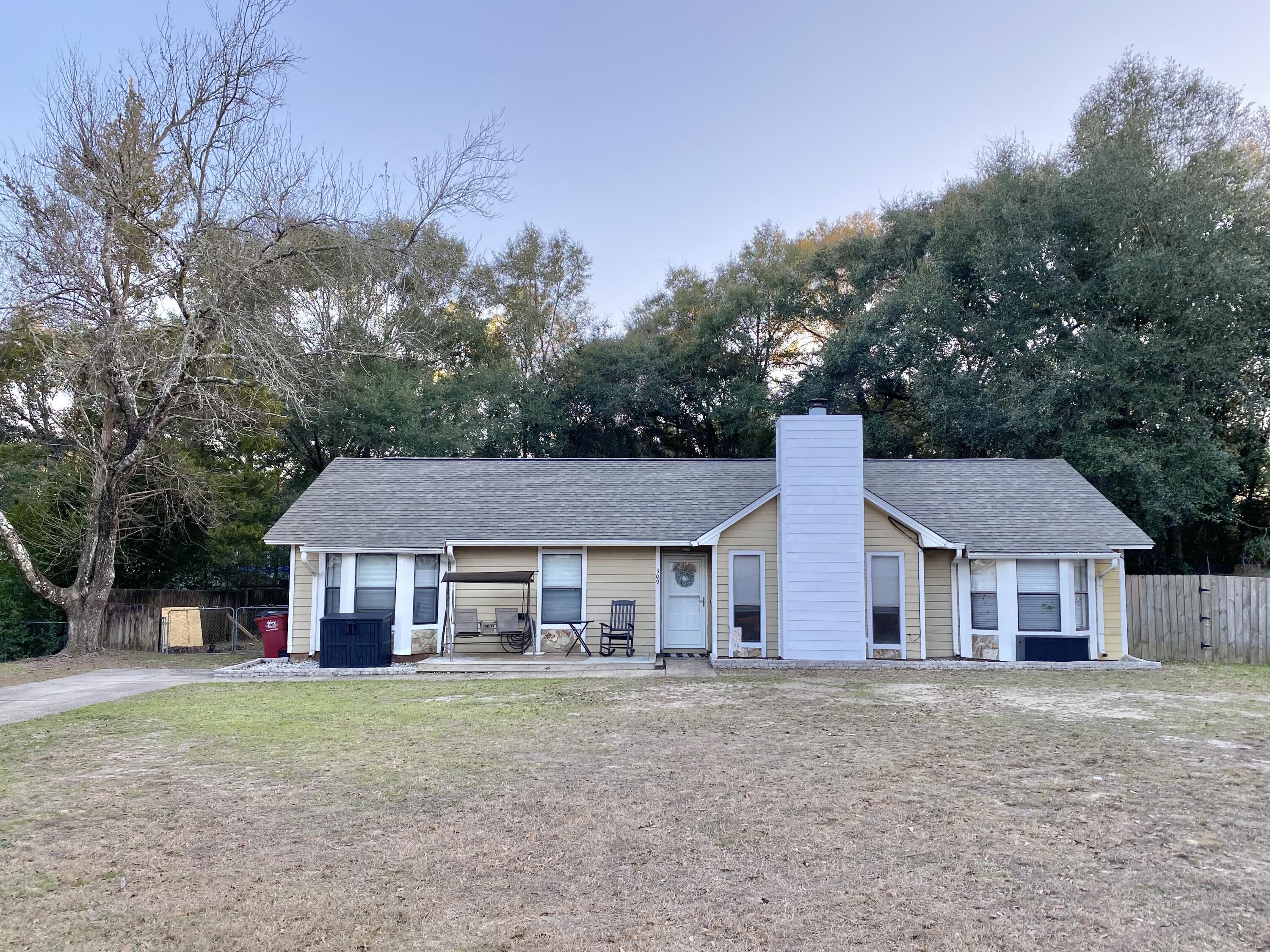 309 Springwood Circle Crestview, FL 32536 - Photo 2 of 53 Front Home