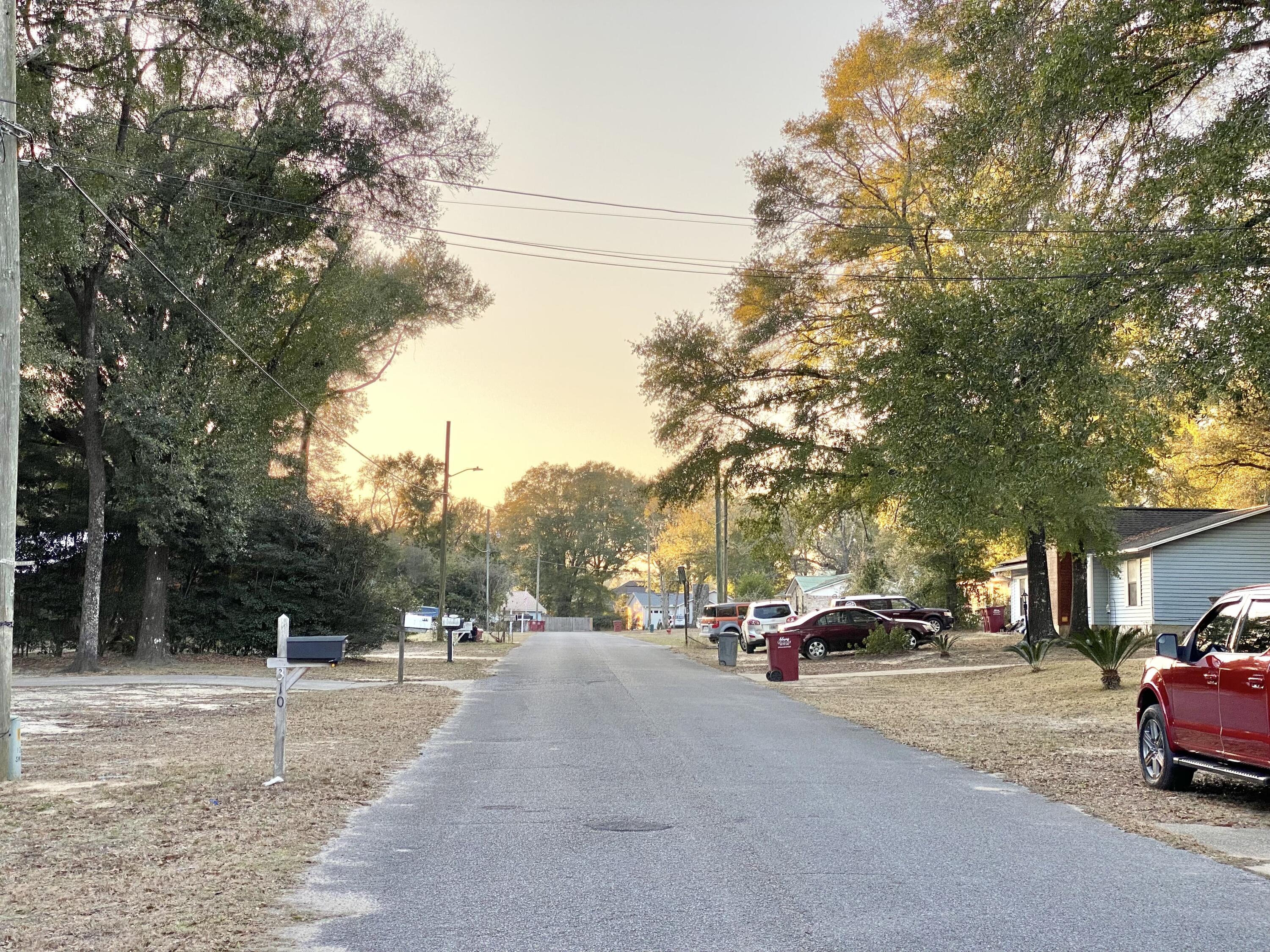 309 Springwood Circle Crestview, FL 32536 - Photo 7 of 53 IMG_9874